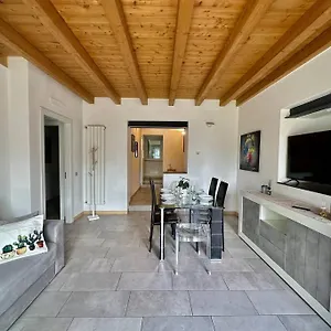 Appartamento Near Train Station Luxury House 5 Beds, Bergamo